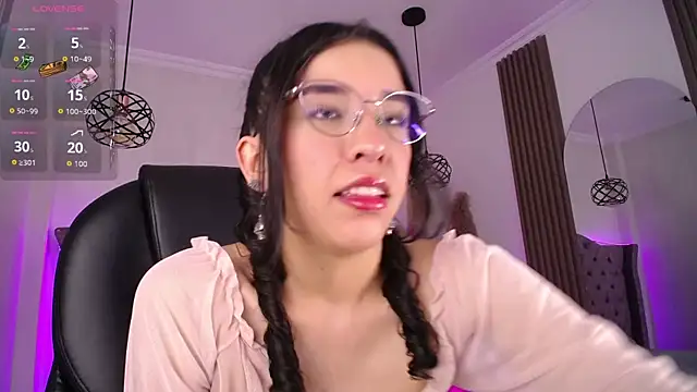Snapshot of Amara_Davis1 chatting on June 2026 05:09:02 AM Amara Davis1 online show from June 2026 05:09:02 AM