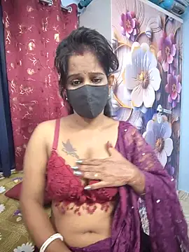 Snapshot of Tinaa_baby chatting on July 2026 03:23:01 AM Tinaa baby online show from July 2026 03:23:01 AM
