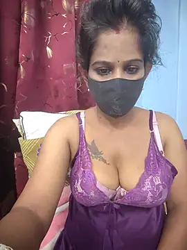 Snapshot of Tinaa_baby chatting on July 2026 04:57:01 PM Tinaa baby online show from July 2026 04:57:01 PM