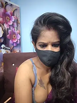 Snapshot of Tinaa_baby chatting on July 2026 02:05:01 AM Tinaa baby online show from July 2026 02:05:01 AM