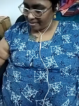 Snapshot of deepika-mallus chatting on June 2026 03:49:01 AM deepika-mallus online show from June 2026 03:49:01 AM