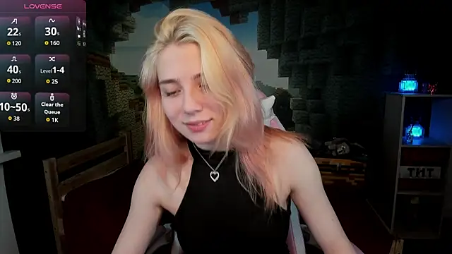 Snapshot of RosaFowler chatting on April 2026 09:35:02 AM RosaFowler online show from April 2026 09:35:02 AM