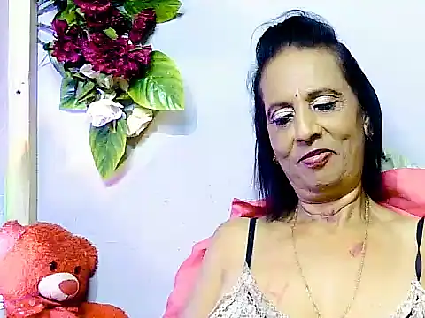 Hot queen58 online show from June 2026 05:49:02 PM