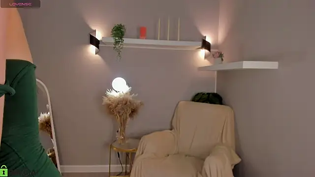 KiittieX online show from April 2026 09:04:01 AM