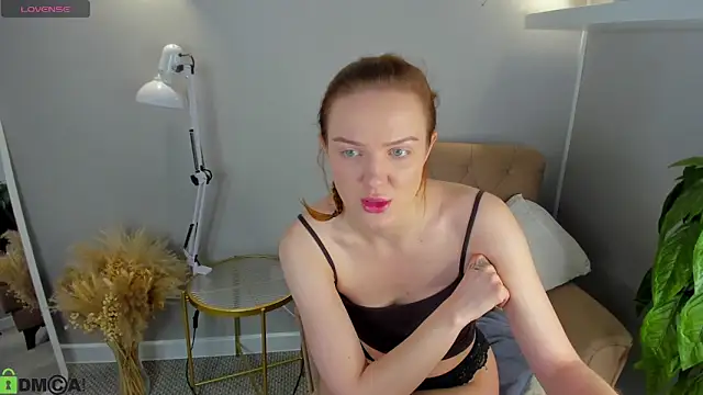 KiittieX online show from May 2026 06:42:01 AM