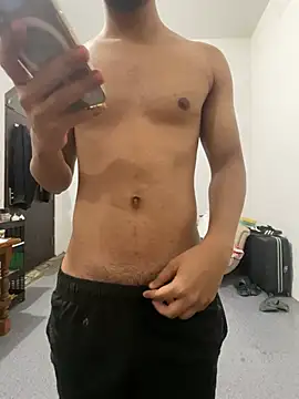 adiii283 online show from March 2026 07:38:01 AM