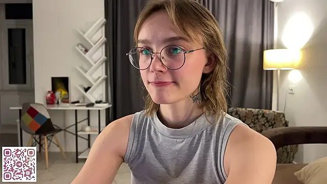 Lolatatee online show from May 2026 05:29:01 PM
