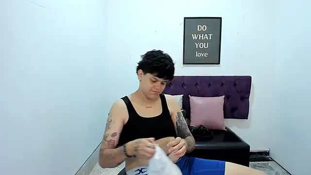 TomBoy Natali online show from April 2026 07:16:01 PM