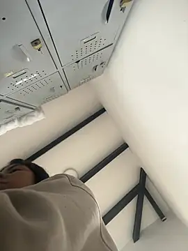 VioletaHills  online show from April 2026 12:21:01 PM