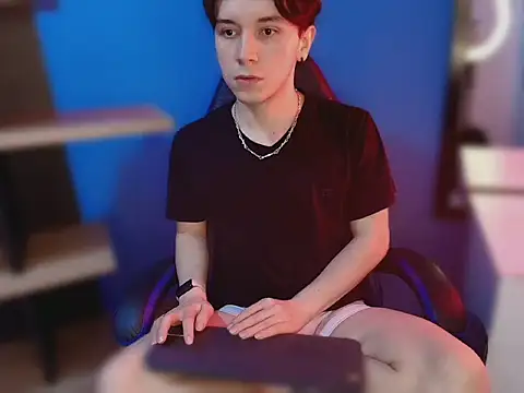 hollannd  online show from March 2026 01:05:01 PM