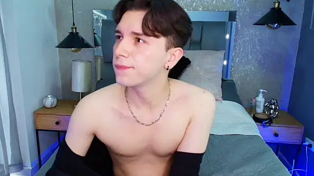 hollannd  online show from April 2026 01:16:01 PM