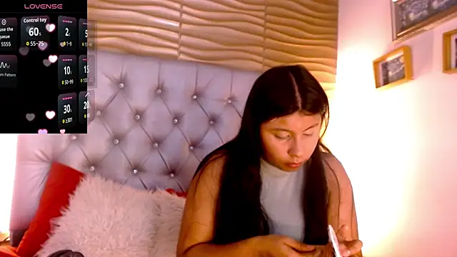 SolAvelary online show from April 2026 12:22:02 PM