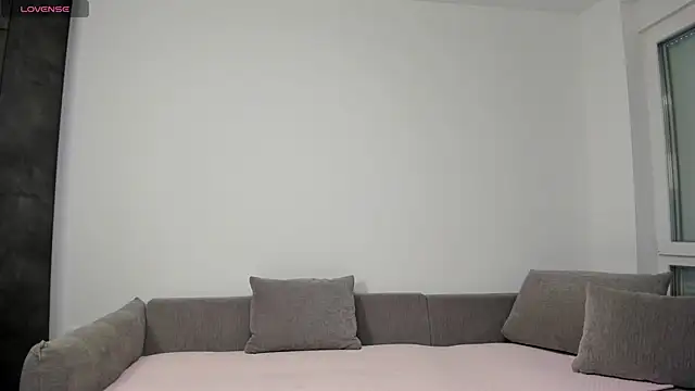 nikki-moon online show from April 2026 11:27:01 AM