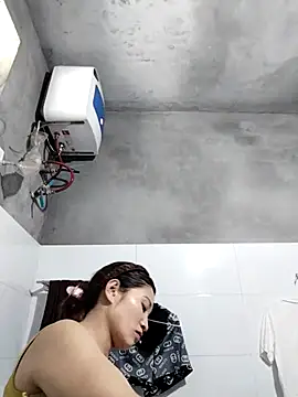 Lilinn  online show from April 2026 04:41:01 AM