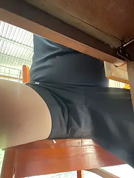 hoang15075 online show from April 2026 07:17:02 AM