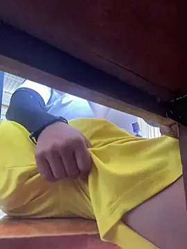 hoang15075 online show from April 2026 02:04:02 AM