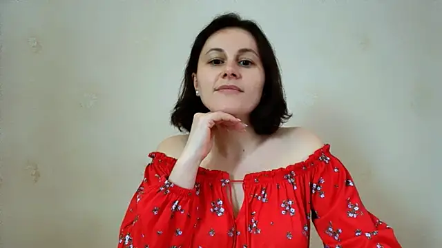 Snapshot of Inessa_beauty chatting on April 2026 01:09:02 PM Inessa beauty online show from April 2026 01:09:02 PM