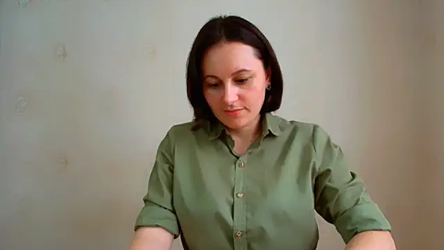 Snapshot of Inessa_beauty chatting on June 2026 12:31:02 PM Inessa beauty online show from June 2026 12:31:02 PM