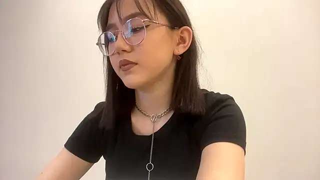 Snapshot of SolvedGlobe chatting on February 2026 01:34:02 PM SolvedGlobe online show from February 2026 01:34:02 PM