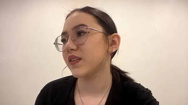 Snapshot of SolvedGlobe chatting on March 2026 03:18:01 PM SolvedGlobe online show from March 2026 03:18:01 PM