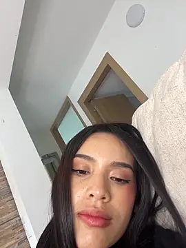 Mia-villalobos online show from March 2026 02:11:02 PM