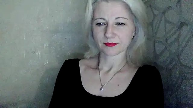 Katerina-Kissa online show from April 2026 05:46:01 PM
