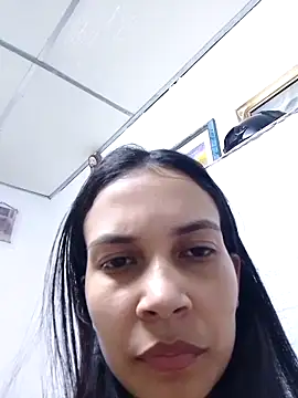 Snapshot of BiancaRoyale chatting on April 2026 06:17:01 AM BiancaRoyale online show from April 2026 06:17:01 AM