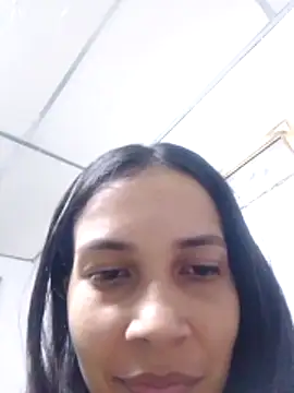 Snapshot of BiancaRoyale chatting on April 2026 07:58:01 AM BiancaRoyale online show from April 2026 07:58:01 AM