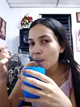 Snapshot of BiancaRoyale chatting on May 2026 07:35:02 AM BiancaRoyale online show from May 2026 07:35:02 AM