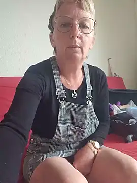 Snapshot of lescoquinsdu40 chatting on May 2026 08:55:02 AM lescoquinsdu40 online show from May 2026 08:55:02 AM