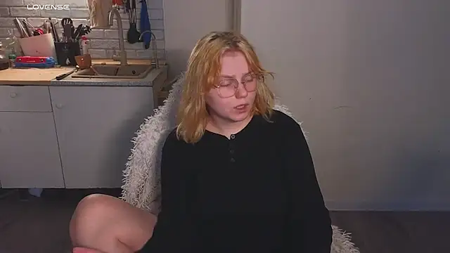 Snapshot of soft_focus chatting on May 2026 04:53:01 AM soft focus online show from May 2026 04:53:01 AM
