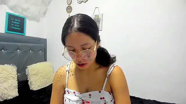 Snapshot of Miranda-cambell chatting on June 2026 01:54:02 AM Miranda-cambell online show from June 2026 01:54:02 AM