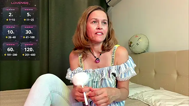 Snapshot of Lizacams chatting on July 2026 05:06:01 PM Lizacams online show from July 2026 05:06:01 PM