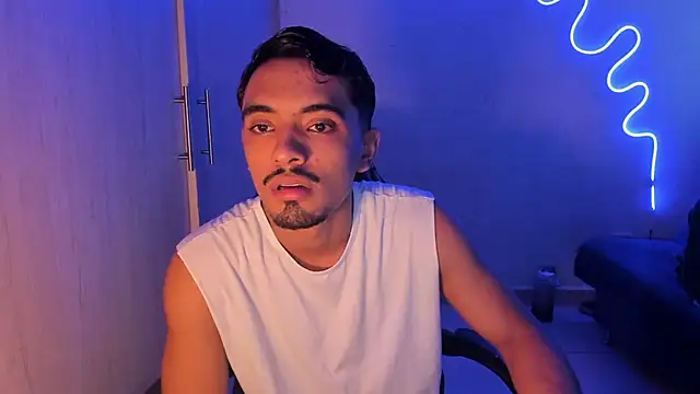 jossi12345j online show from April 2026 02:34:01 PM