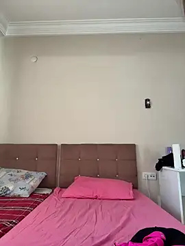 emree-pelinn online show from March 2026 03:07:02 PM