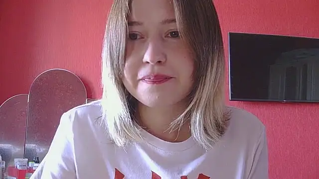 Snapshot of Beloved_Mary chatting on May 2026 06:43:01 AM Beloved Mary online show from May 2026 06:43:01 AM