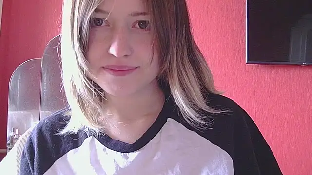 Snapshot of Beloved_Mary chatting on June 2026 08:49:02 AM Beloved Mary online show from June 2026 08:49:02 AM