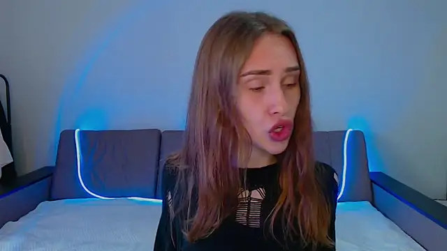 yourameliaa online show from April 2026 12:11:02 PM