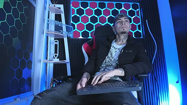 Max Hader  online show from March 2026 02:58:02 AM