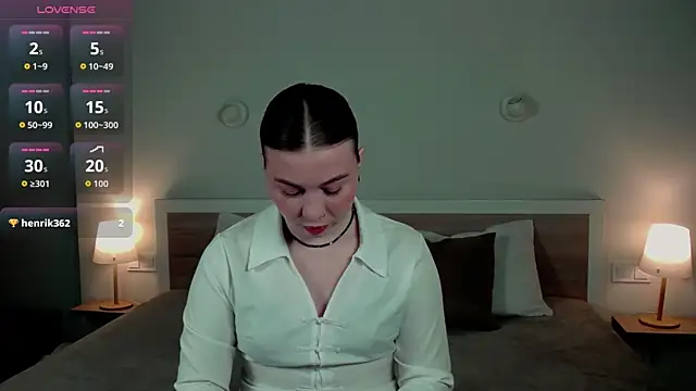 HermioneMoon online show from March 2026 04:07:02 PM