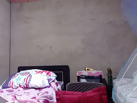 Snapshot of _BellaNocturna chatting on May 2026 01:01:02 AM BellaNocturna online show from May 2026 01:01:02 AM