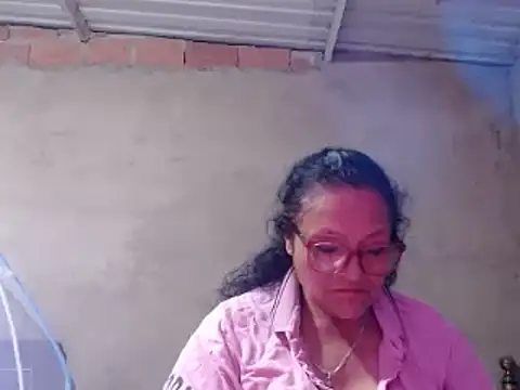 Snapshot of _BellaNocturna chatting on May 2026 02:40:02 AM BellaNocturna online show from May 2026 02:40:02 AM
