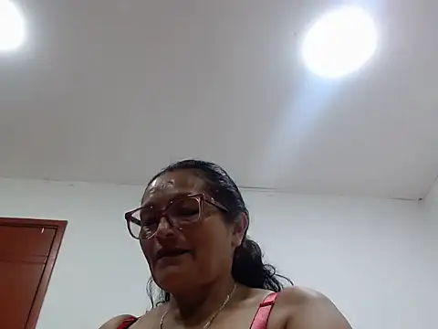 Snapshot of _BellaNocturna chatting on May 2026 03:26:01 AM BellaNocturna online show from May 2026 03:26:01 AM
