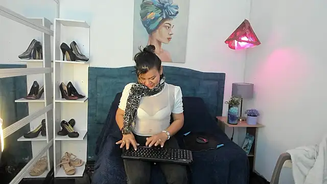 KiaraXMilf online show from March 2026 12:30:02 PM