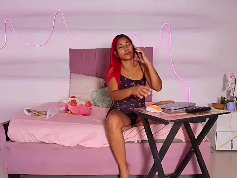 Peliroja lustrum online show from March 2026 03:29:01 PM