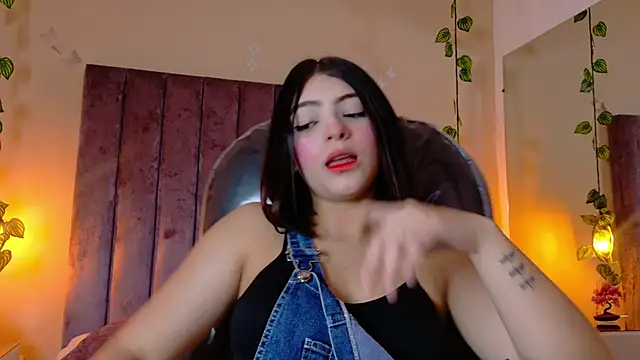 Pariis Blakee online show from March 2026 07:10:02 PM