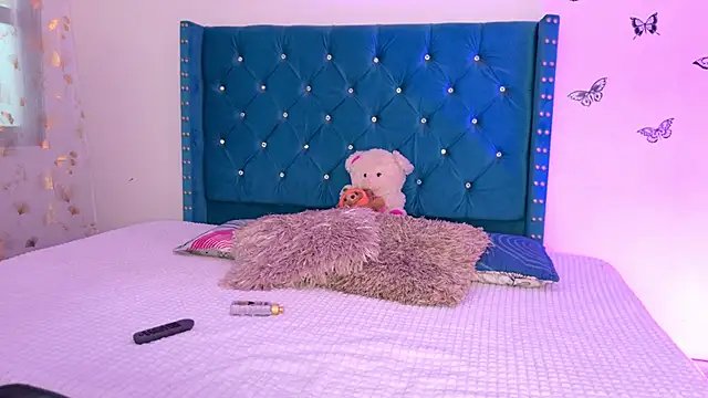  Scarlett-1  online show from March 2026 12:45:01 PM