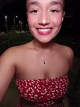 Snapshot of isabella_ferrer99 chatting on June 2026 05:32:02 AM isabella ferrer99 online show from June 2026 05:32:02 AM
