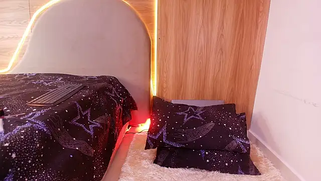 kiara lp online show from April 2026 03:02:01 AM