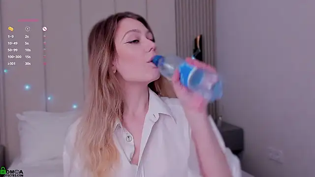 Julia Noir online show from March 2026 01:57:01 AM